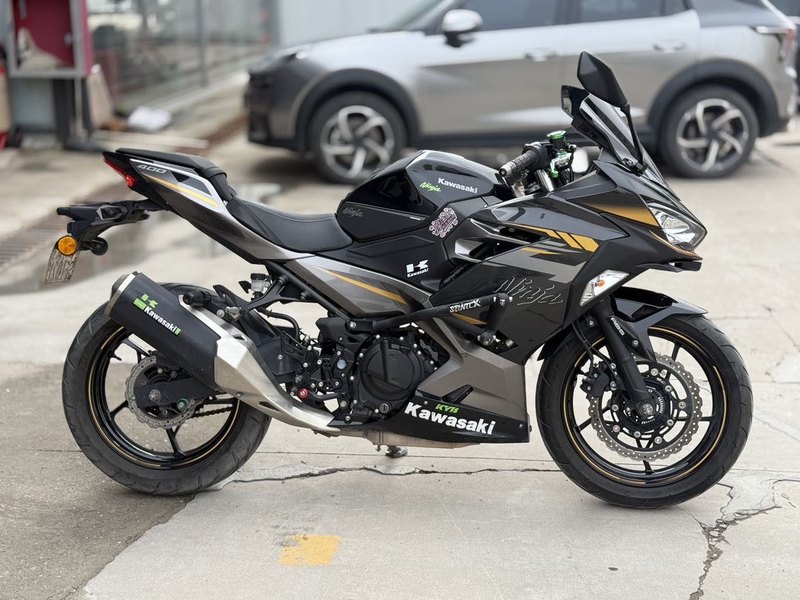 二手川崎Ninja 400