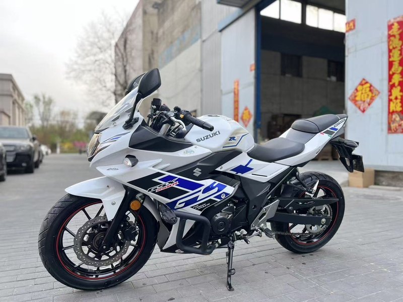 二手豪爵铃木GSX250R