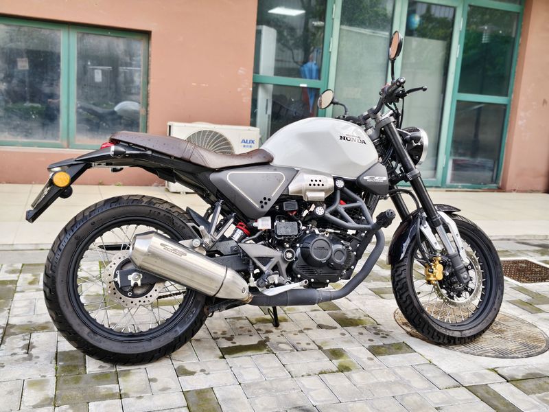 二手五羊本田鸷道 CB190SS