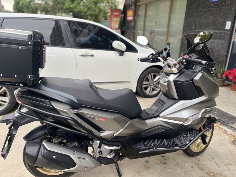 二手三阳哈士奇 Husky ADV300