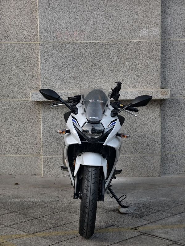 二手豪爵铃木GSX250R