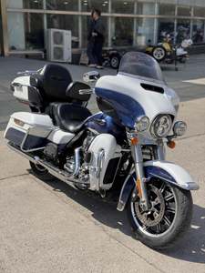 二手哈雷戴维森旗舰滑翔  Limited
