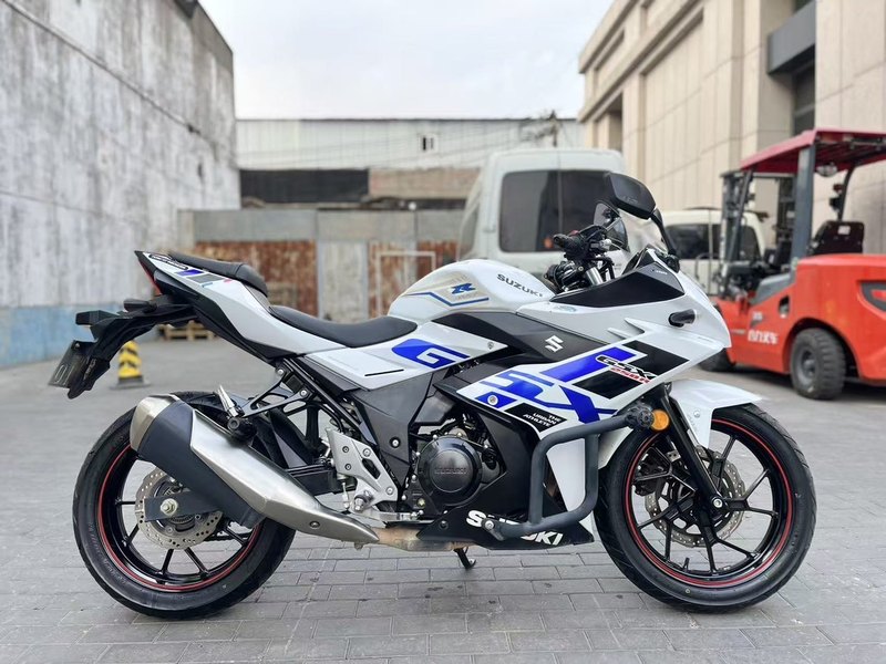 二手豪爵铃木GSX250R