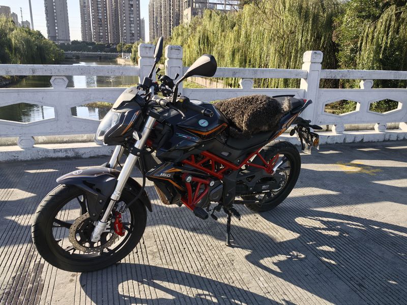 二手贝纳利红宝龙 TNT150i