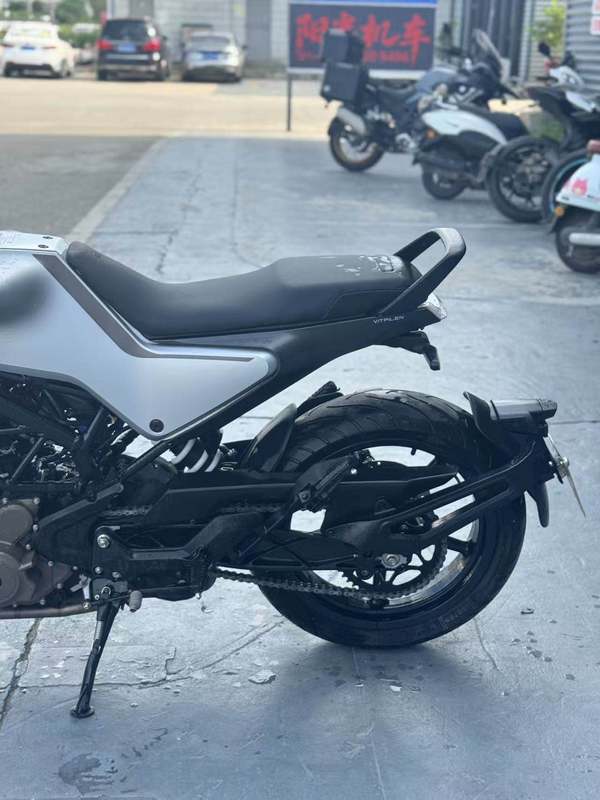 二手HUSQVARNA白箭 401