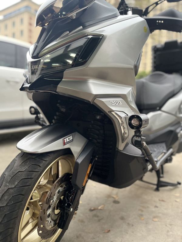 二手三阳哈士奇 Husky ADV300