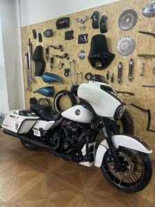 二手哈雷戴维森大道滑翔 Street Glide