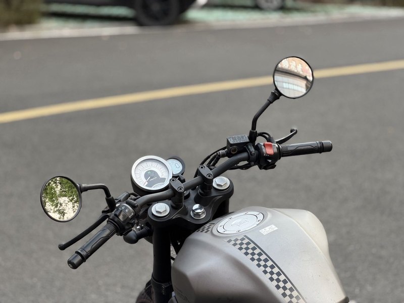 二手五羊本田鸷道 CB190SS