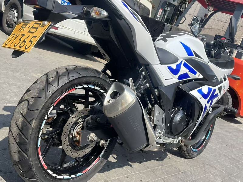 二手豪爵铃木GSX250R