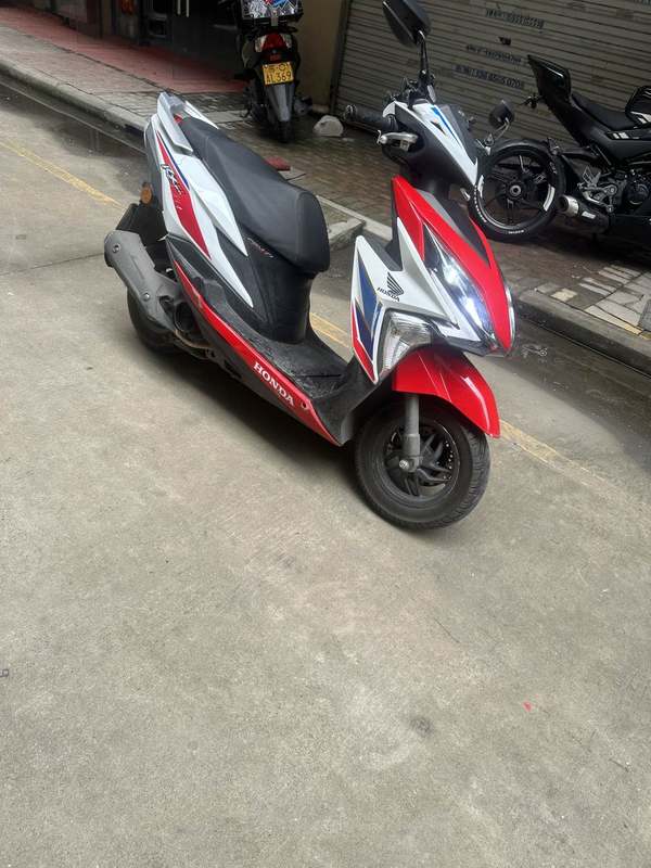 二手新大洲本田裂行 RX125Fi