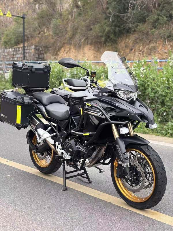 二手贝纳利TRK552