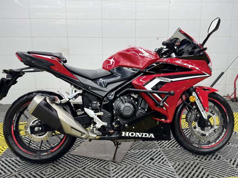 二手本田CBR400R