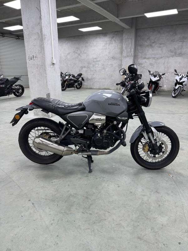 二手五羊本田鸷道 CB190SS