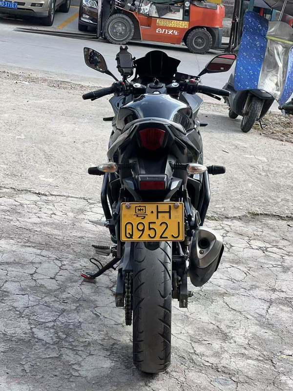 二手豪爵铃木GSX250R