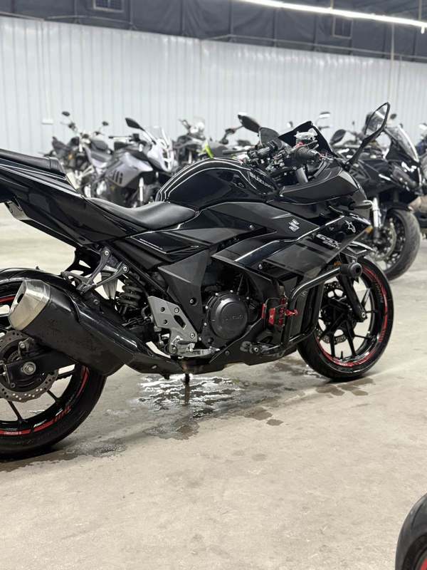 二手豪爵铃木GSX250R