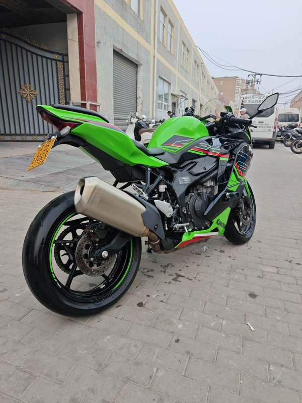 二手川崎ZX-4R