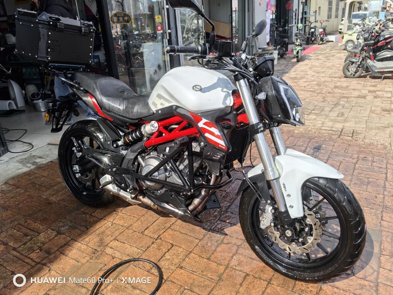 二手贝纳利蓝宝龙 BN302S