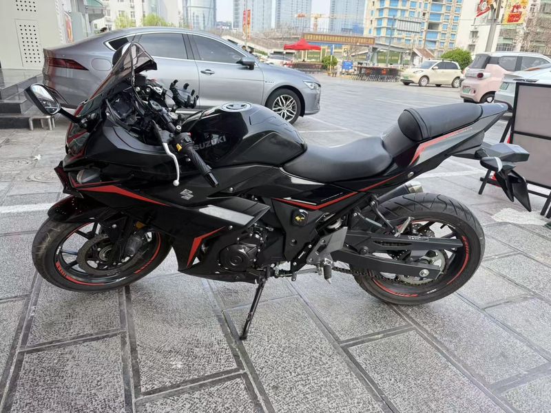 二手豪爵铃木GSX250R