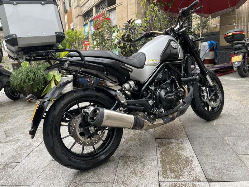 二手贝纳利幼狮 Leoncino 500