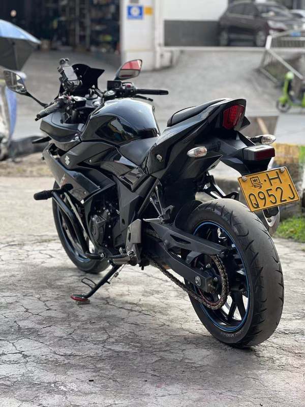 二手豪爵铃木GSX250R