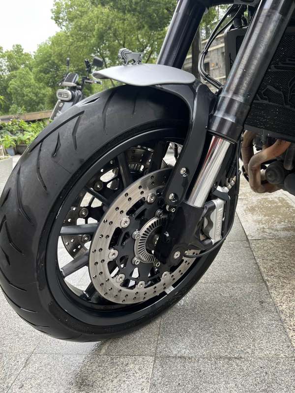 二手贝纳利幼狮 Leoncino 500