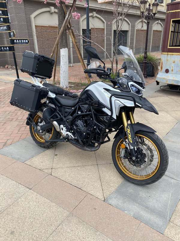 二手贝纳利TRK702