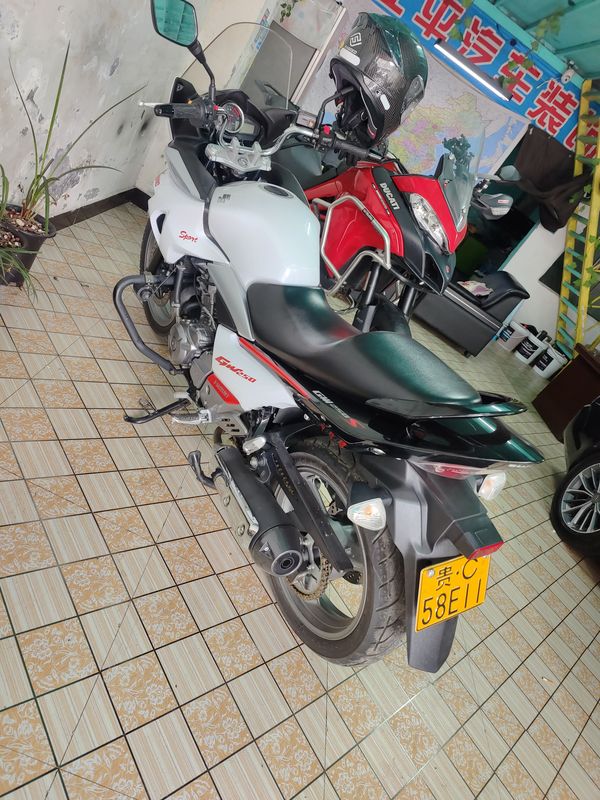二手铃木GW 250F Inazuma 