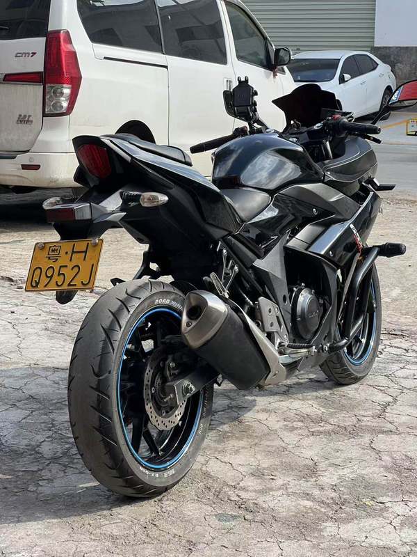 二手豪爵铃木GSX250R