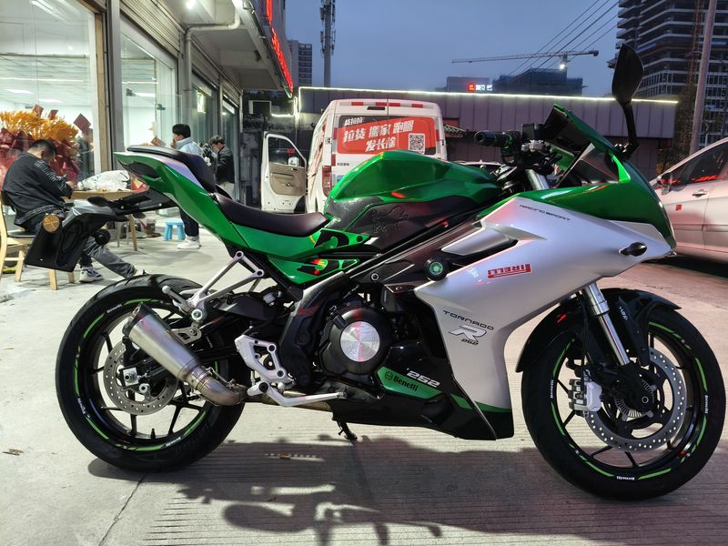 二手贝纳利龙卷风 Tornado 252R