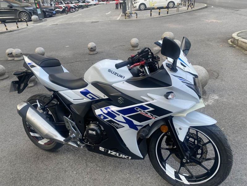 二手豪爵铃木GSX250R