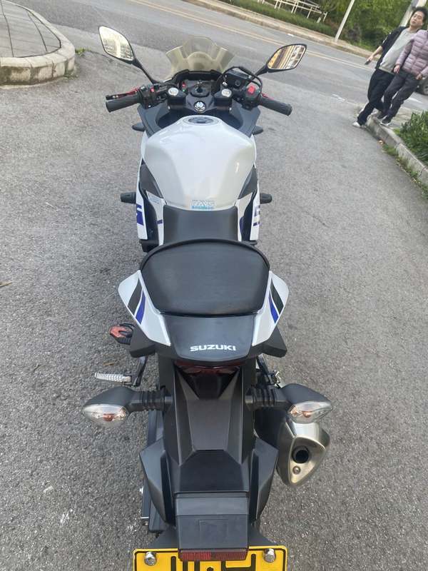 二手豪爵铃木GSX250R