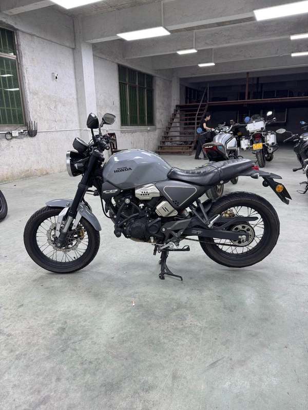 二手五羊本田鸷道 CB190SS