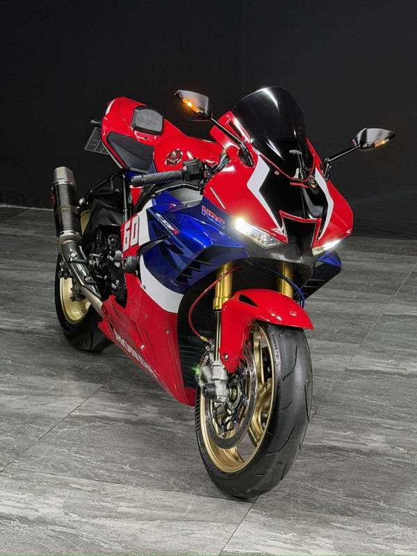 二手本田CBR 1000 RR-R