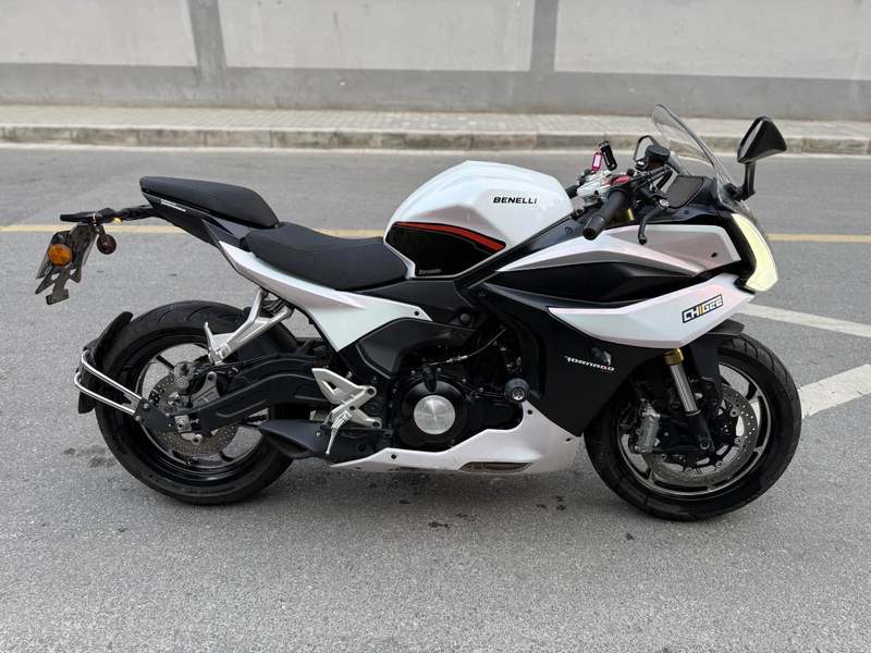 二手贝纳利龙卷风 Tornado 552R