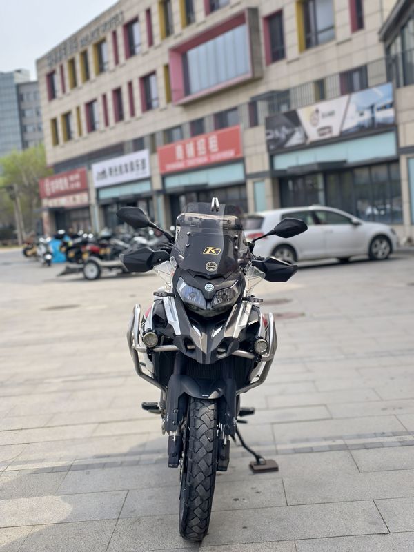 二手贝纳利金鹏 TRK502