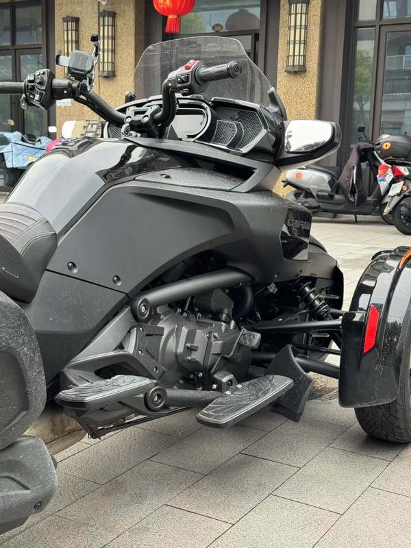 二手庞巴迪Spyder F3 