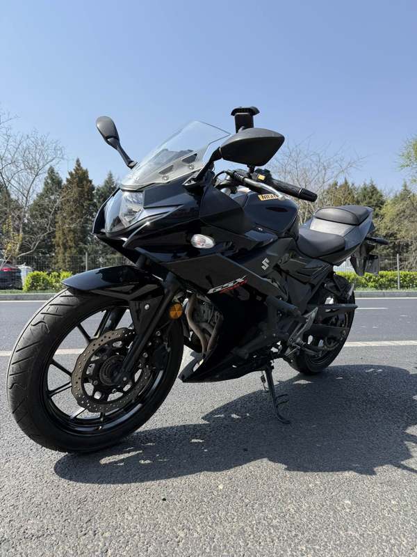 二手豪爵铃木GSX250R