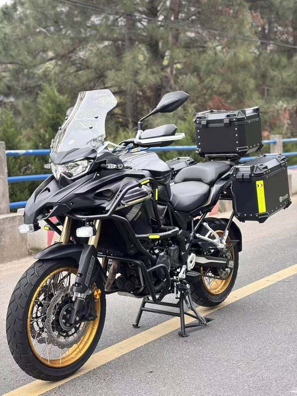 二手贝纳利TRK552