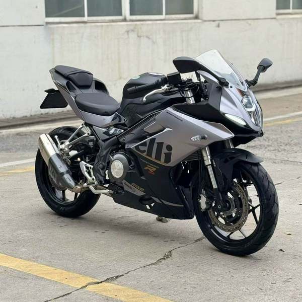 二手贝纳利龙卷风 Tornado 252R