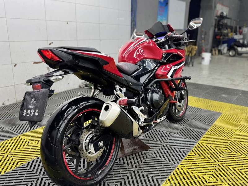二手本田CBR400R