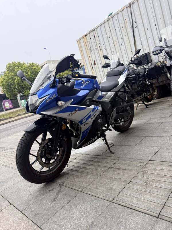 二手豪爵铃木GSX250R