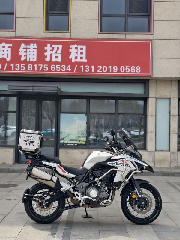 二手贝纳利金鹏 TRK502