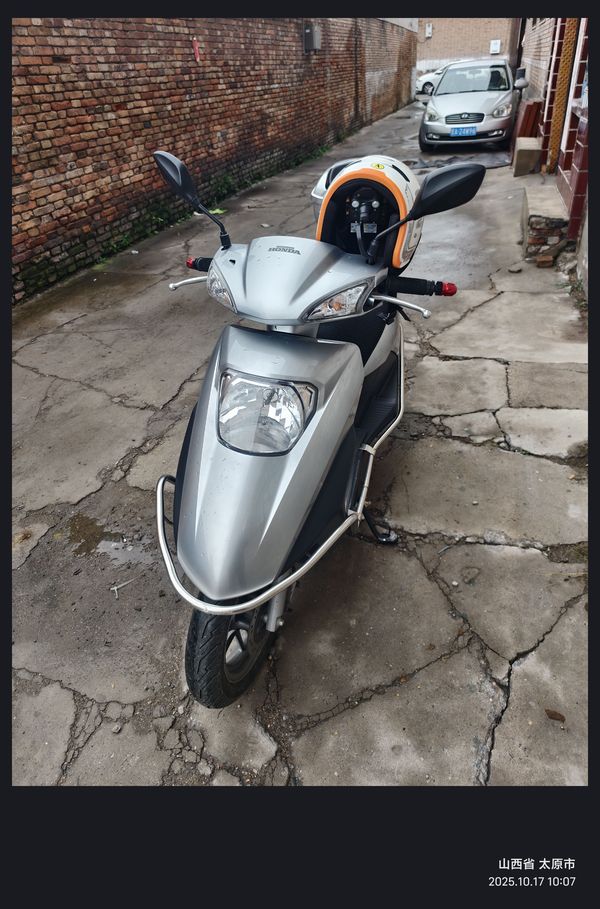 二手五羊本田SCR125