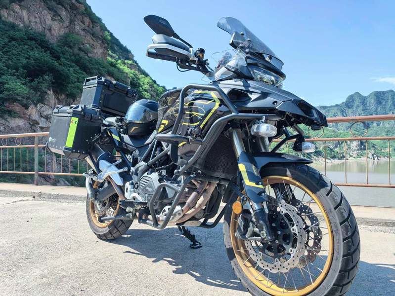 二手贝纳利TRK552