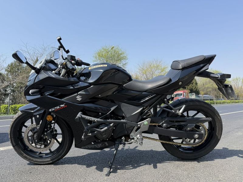 二手豪爵铃木GSX250R