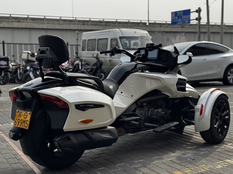 二手庞巴迪Spyder F3 