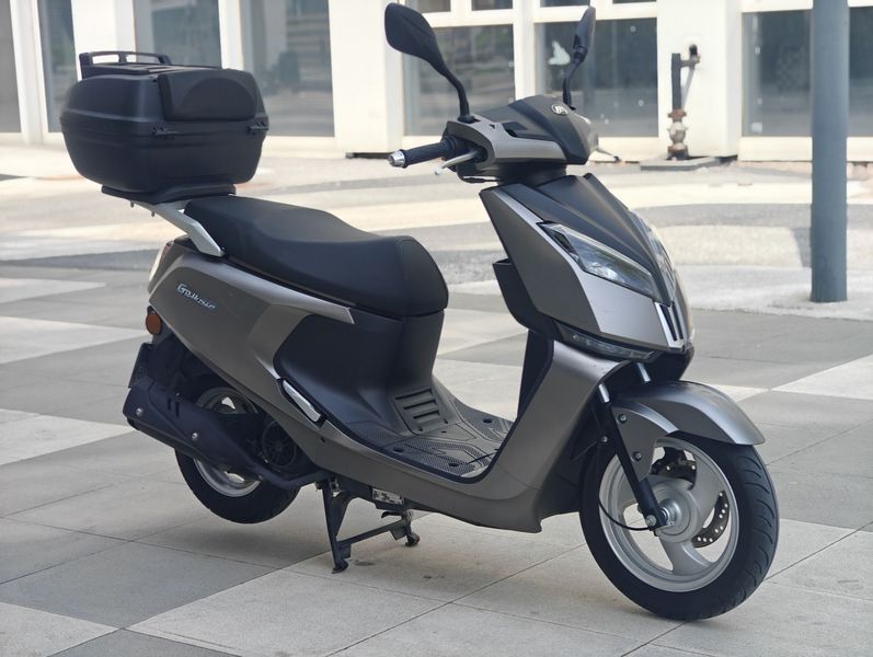 二手力帆GRH125 灰狗