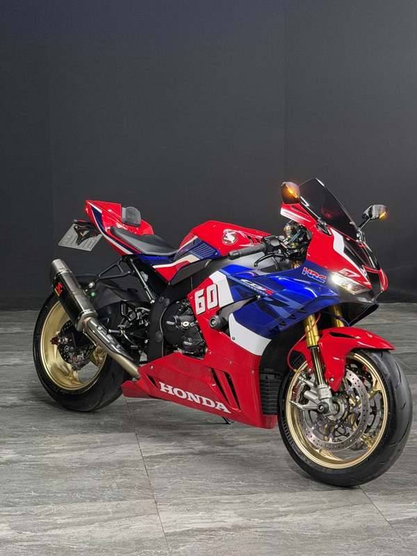 二手本田CBR 1000 RR-R