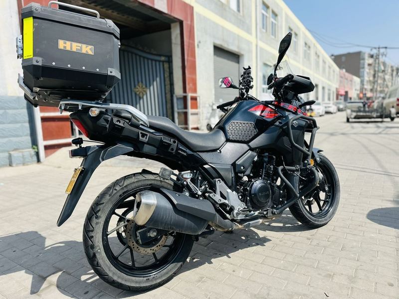 二手豪爵铃木DL250