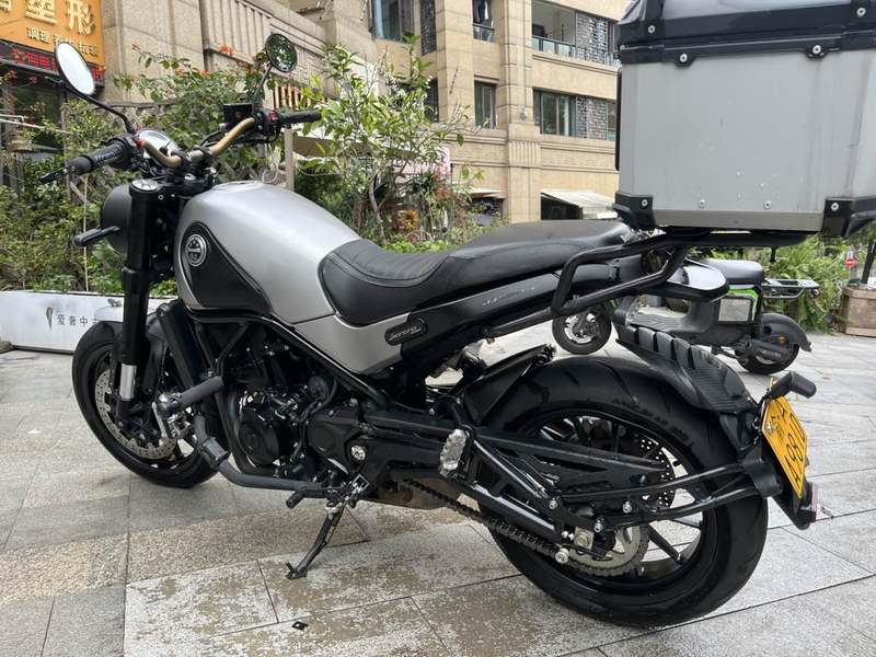 二手贝纳利幼狮 Leoncino 500